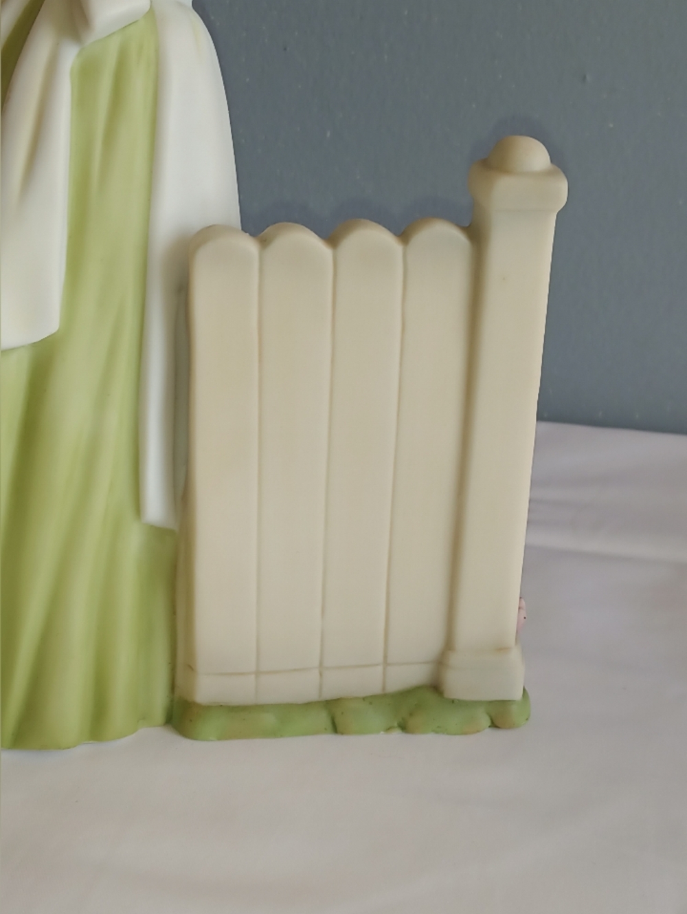 𝐀𝐕𝐎𝐍 𝐌𝐫𝐬.𝐀𝐥𝐛𝐞𝐞 𝟐𝟎𝟎𝟖 𝐓𝐞𝐧𝐝𝐢𝐧𝐠 𝐇𝐞𝐫 𝐆𝐚𝐫𝐝𝐞𝐧 𝐅𝐢𝐠𝐮 - Picture 5 of 17